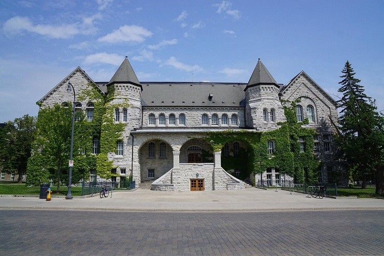 دانشگاه کانادا